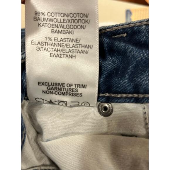 Silver Jeans NWT Women’s Mazy Slim Crop Size W:30 L:25 Embroidered Roses Denim - Picture 3 of 16